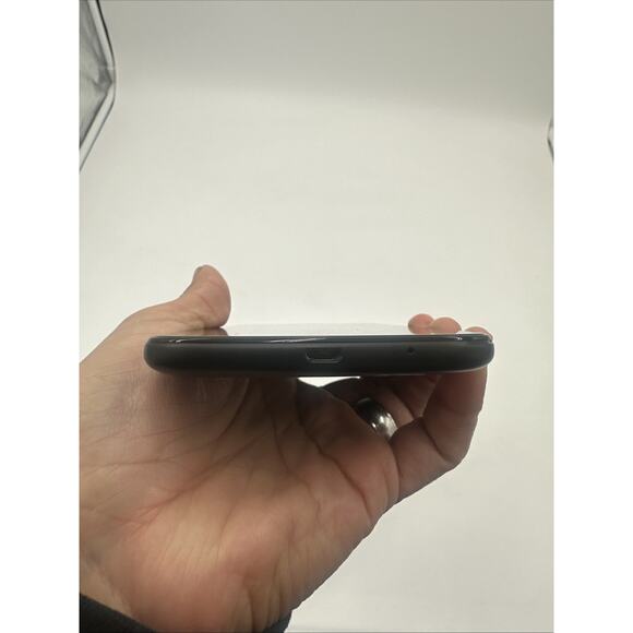 Android Blu 5 | Unlocked - Picture 3 of 4